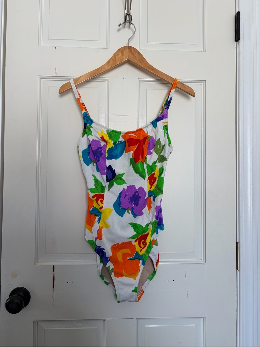 Floral Scoop-Neck One-Piece Swimsuit in White with Multicolor Blooms